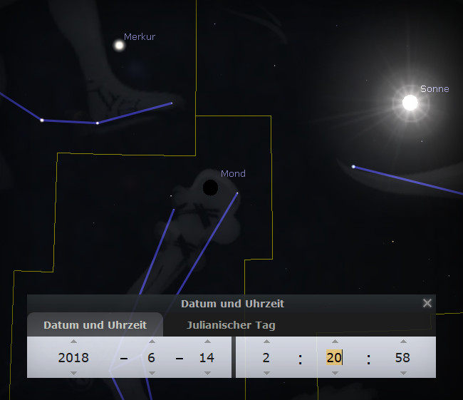 Astronomische Darstellung mit markierten Himmelskörpern: Merkur links und die Sonne rechts strahlen im Raum, während der Mond in der Mitte teils verdunkelt ist. Sichtbare Linien verbinden verschiedene astronomische Positionen. Ein Fenster zeigt Datum und Uhrzeit des Julianischen Kalenders; der 14. Juni 2018 um 20:58 Uhr.