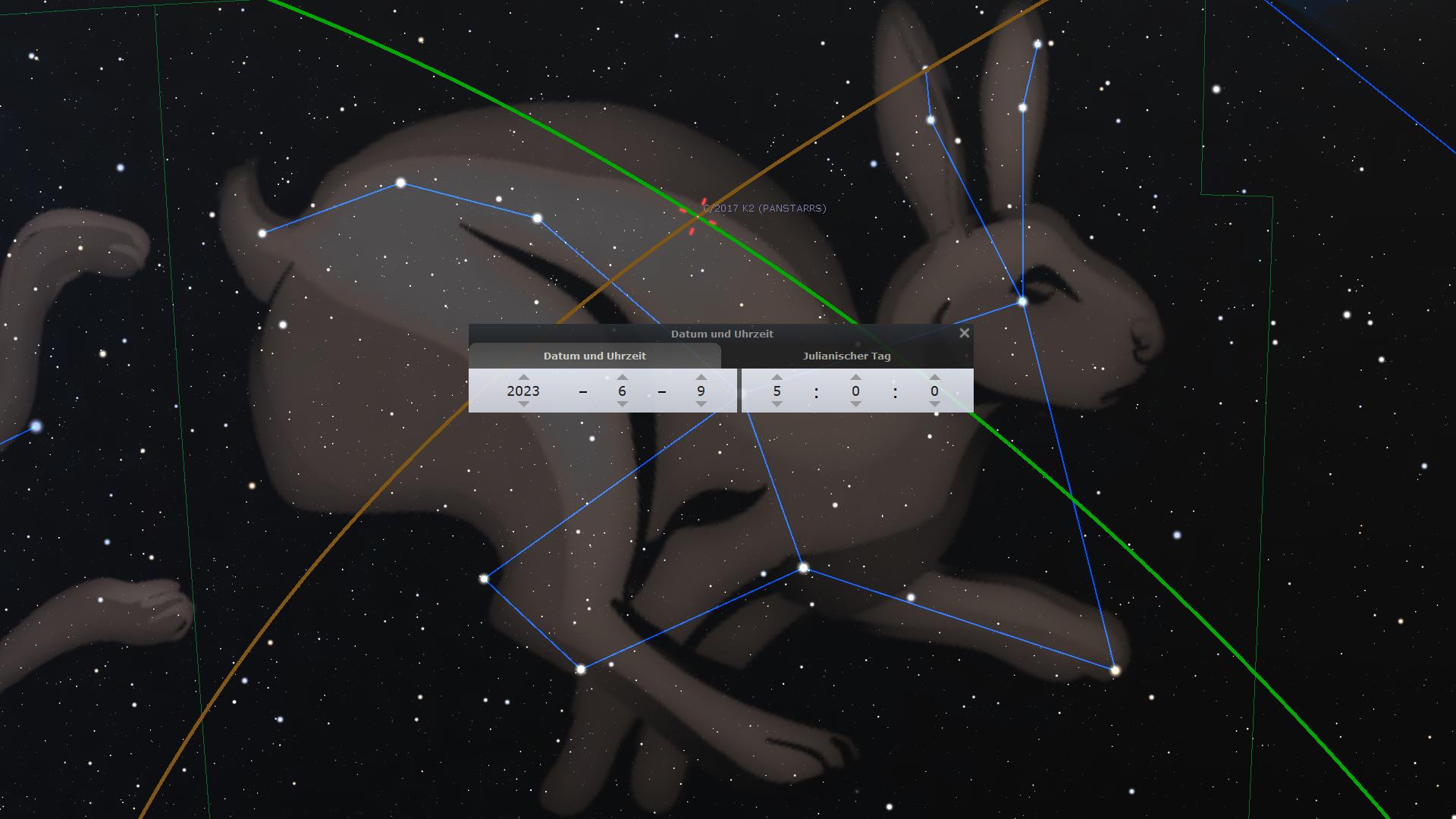 Visualisierung des Sternenhimmels mit markierten Sternen, die eine Abbildung eines Hasen in der himmlischen Konstellation der Mazzaroth formen. Mehrere geometrische Linien und ein Datums- und Uhrzeitfenster sind zu sehen. Ein Komet namens "C/2017 K2 (PANSTARRS)" ist am oberen Rand markiert.