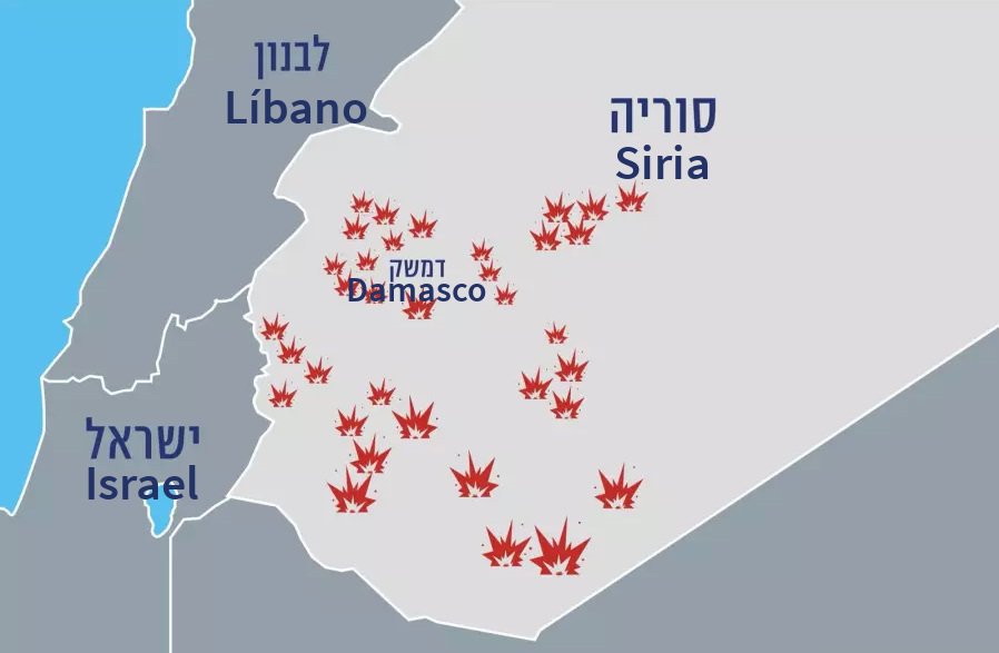 Mapa estilizado mostrando partes de Líbano, Siria e Israel. Las ciudades de Damasco, en Siria, y la frontera con Israel están señaladas. Sobre Siria hay múltiples símbolos rojos que parecen representar ubicaciones o eventos específicos.